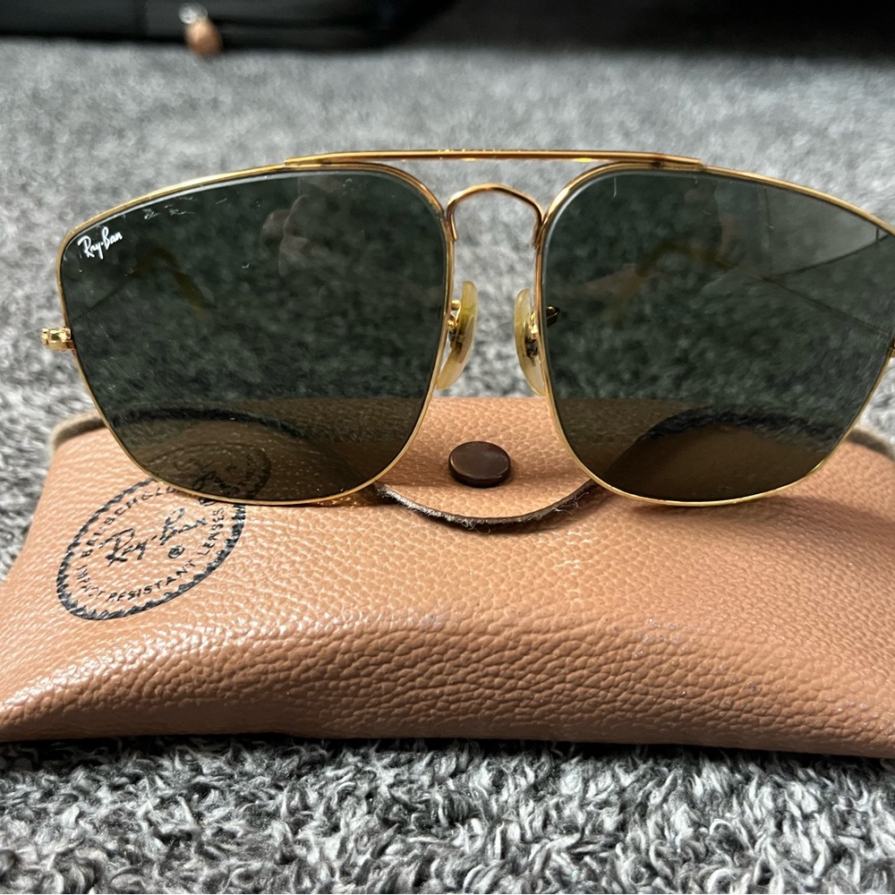 Ray-Ban Gold Frame Sunglasses with Black Lenses - Picture 4 of 5